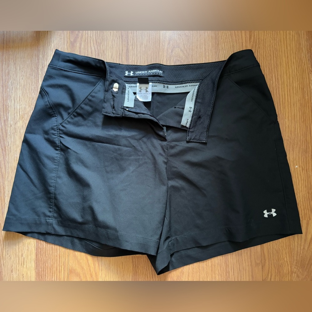 UNDER ARMOUR black women’s shorts